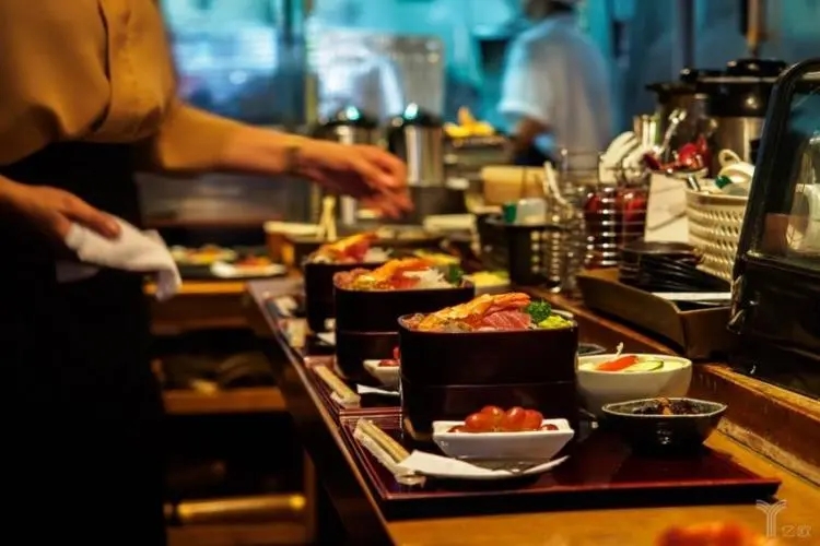 2024年餐飲企業(yè)發(fā)展報(bào)告：餐飲行業(yè)發(fā)展出現(xiàn)新趨勢(shì)